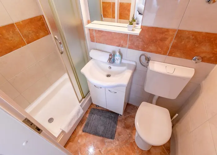 Sweet Triple In 3* Makarska